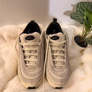 Nike Kids Beige and Black Sneakers